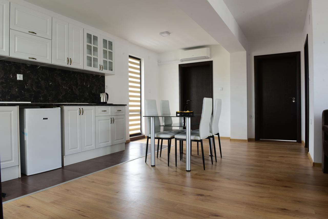 Hotel Active Apartments 타르고비쉬테 외부 사진