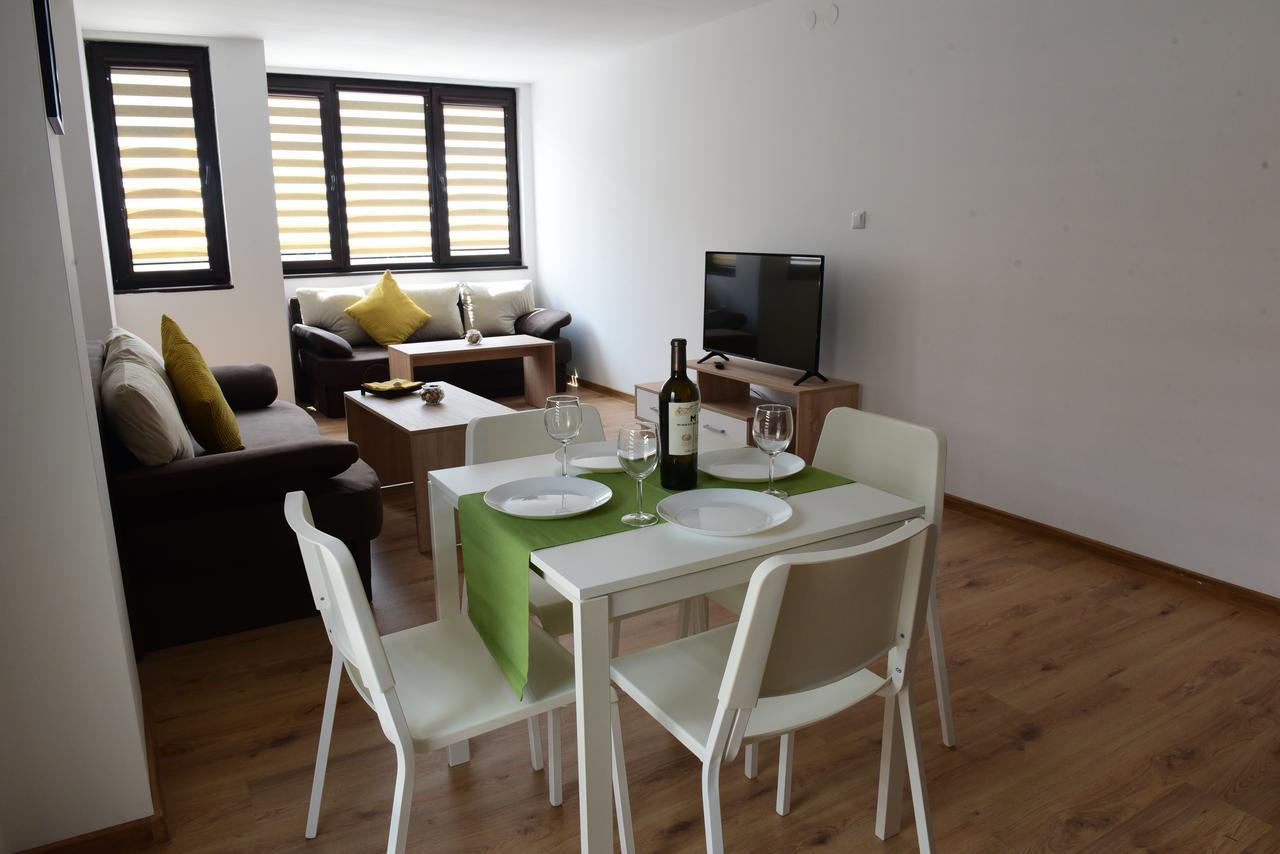 Hotel Active Apartments 타르고비쉬테 외부 사진